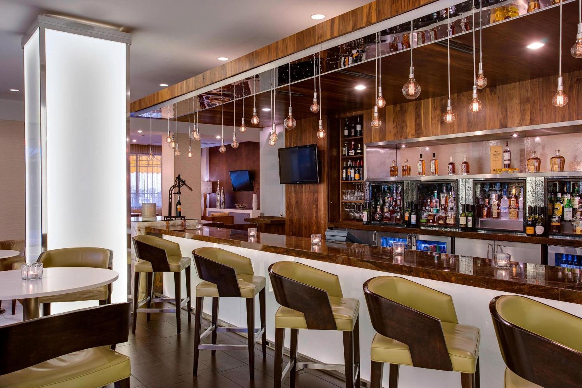 Dallas-Addison Marriott Quorum By The Galleria Экстерьер фото