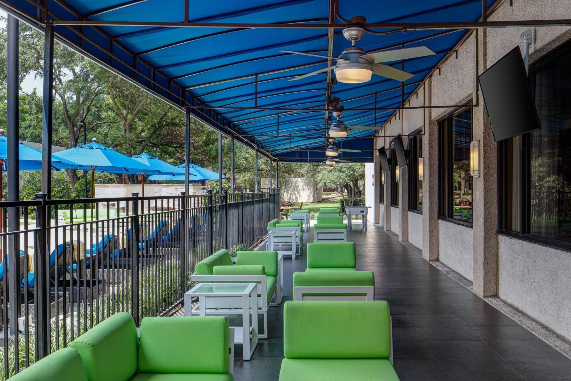 Dallas-Addison Marriott Quorum By The Galleria Экстерьер фото